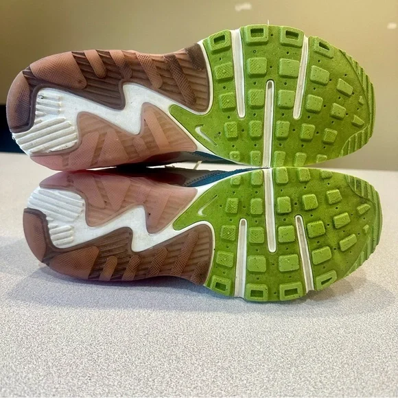 Women Nike Air Max Excee Running Shoes Size 8.5 White Pink Blue Grey CD5432 120 - Picture 8 of 8